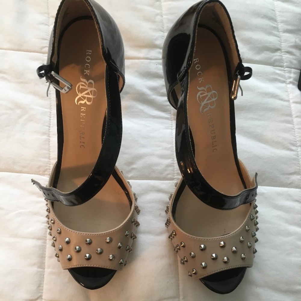 Rock & Republic Studded Pumps